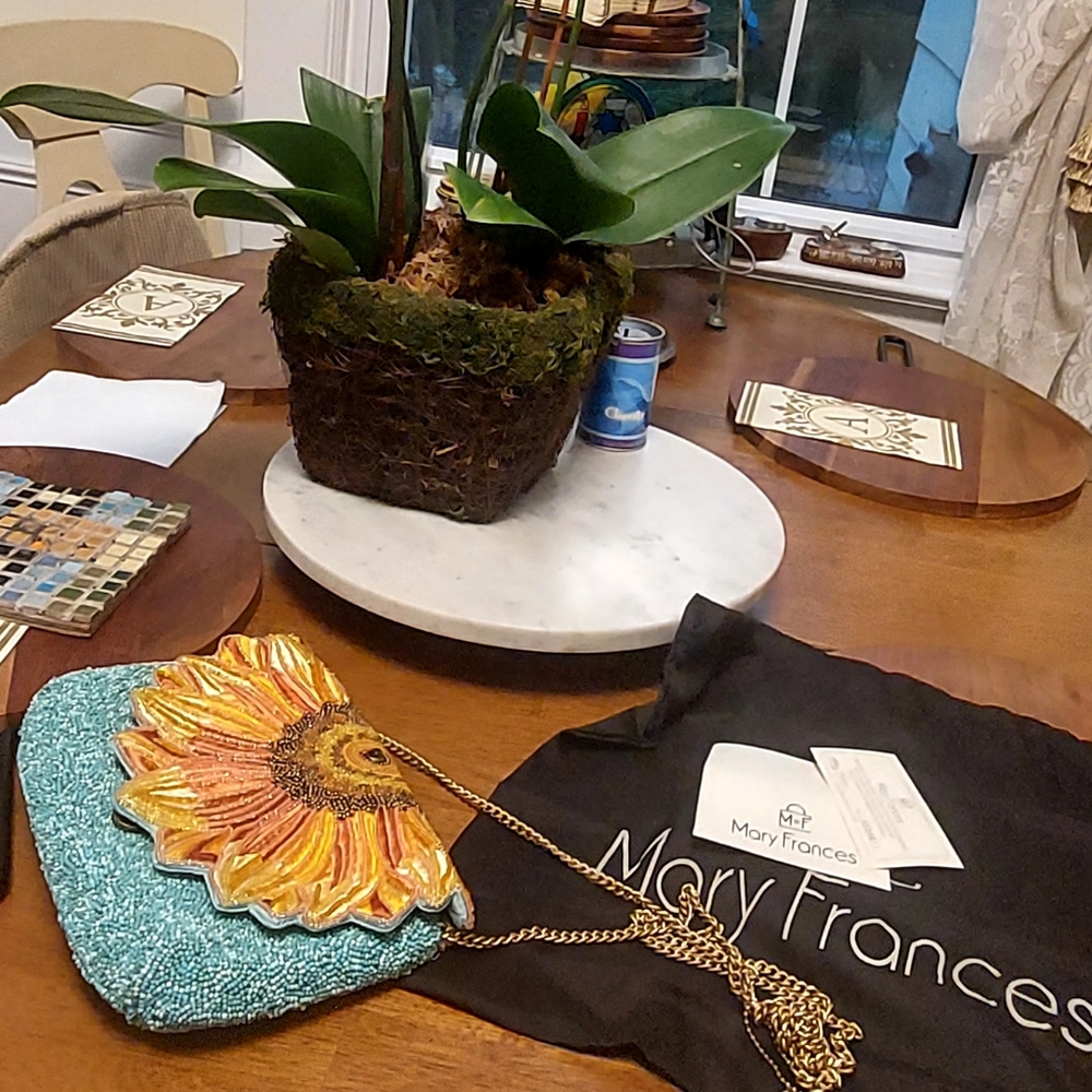 💎SOLD 💎NWT Retired Rare MF  Beads Sunflower Power Crossbody Clutch. Collectib… - Picture 2 of 16